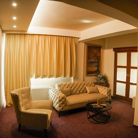 Hotel Laktasi Ngoại thất bức ảnh