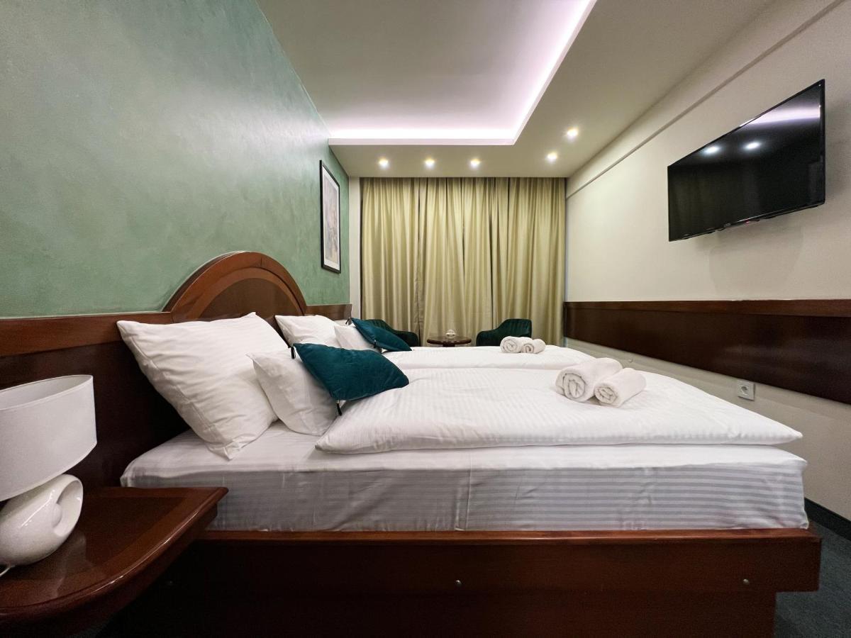 Hotel Laktasi Ngoại thất bức ảnh