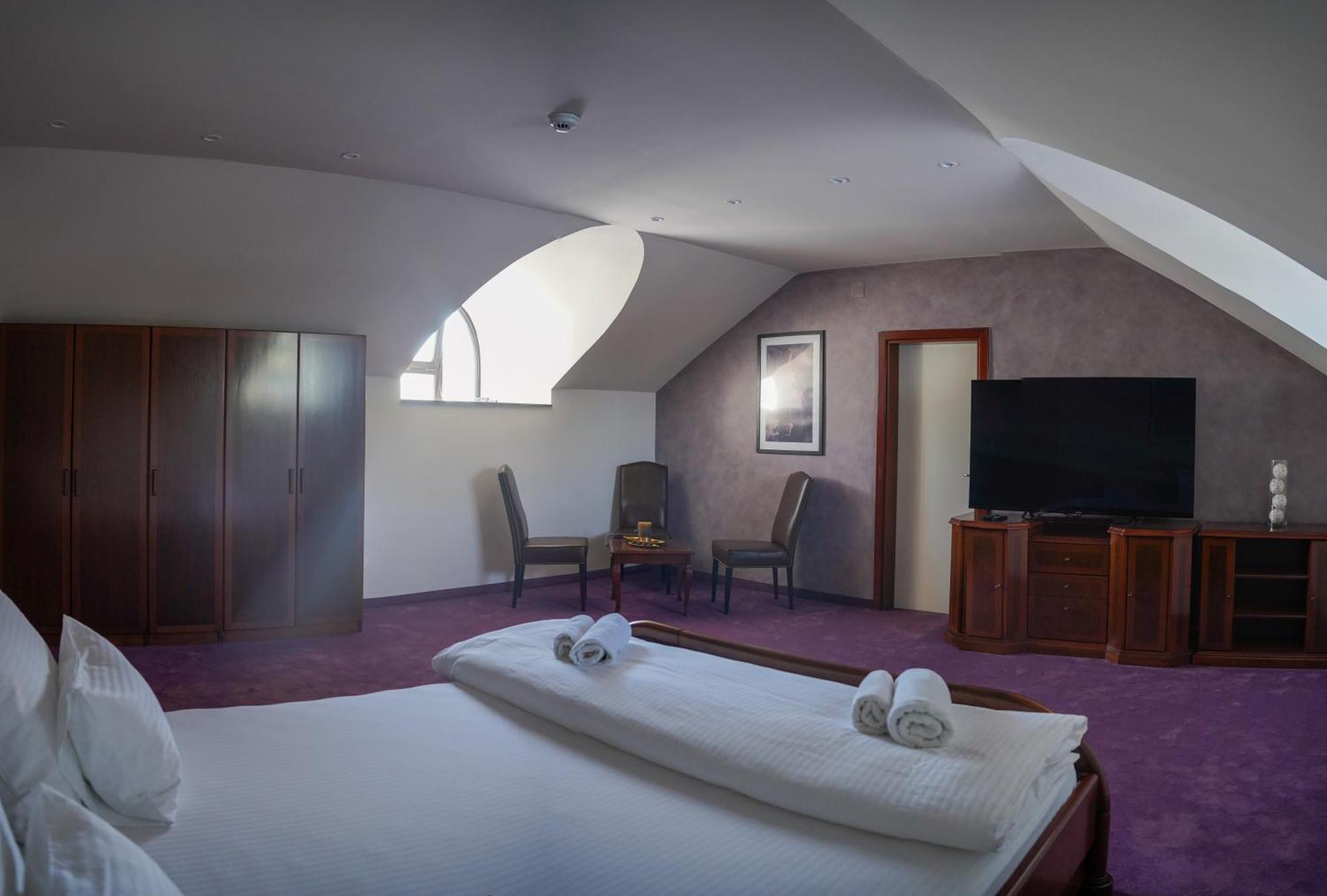 Hotel Laktasi Ngoại thất bức ảnh