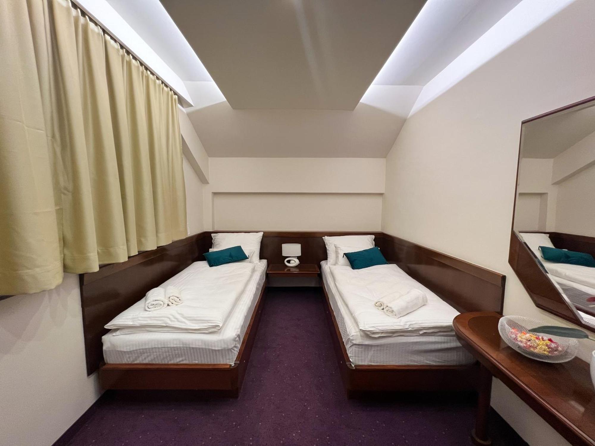 Hotel Laktasi Ngoại thất bức ảnh